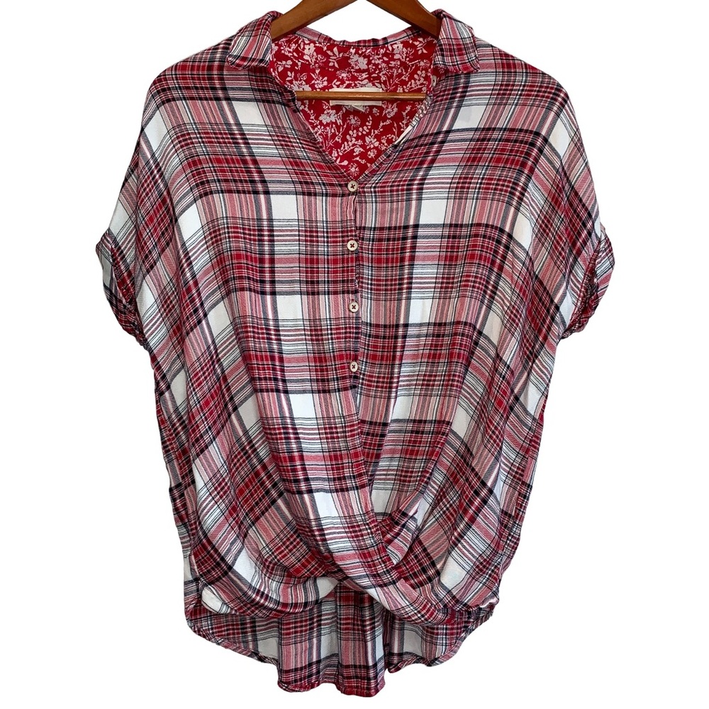 Knox Rose twisted button top